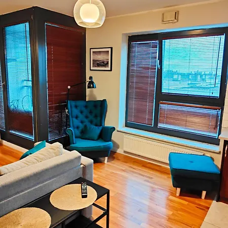 Wola Park Apartament - Klimatyzacja, Metro Ulrychow, Garaz-gratis Apartment
