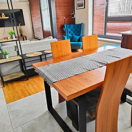 Wola Park Apartament - Klimatyzacja, Metro Ulrychow, Garaz-gratis Apartment *