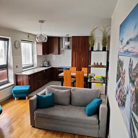 Wola Park Apartament - Klimatyzacja, Metro Ulrychow, Garaz-gratis Apartament *