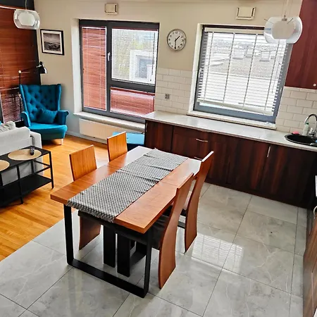 Wola Park Apartament - Klimatyzacja, Metro Ulrychow, Garaz-gratis Warschau