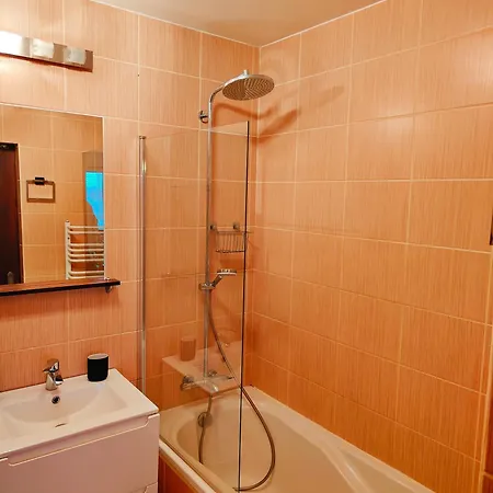 Wola Park Apartament - Klimatyzacja, Metro Ulrychow, Garaz-gratis *