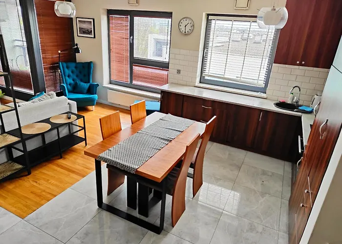 Wola Park Apartament - Klimatyzacja, Metro Ulrychow, Garaz-gratis Varsó